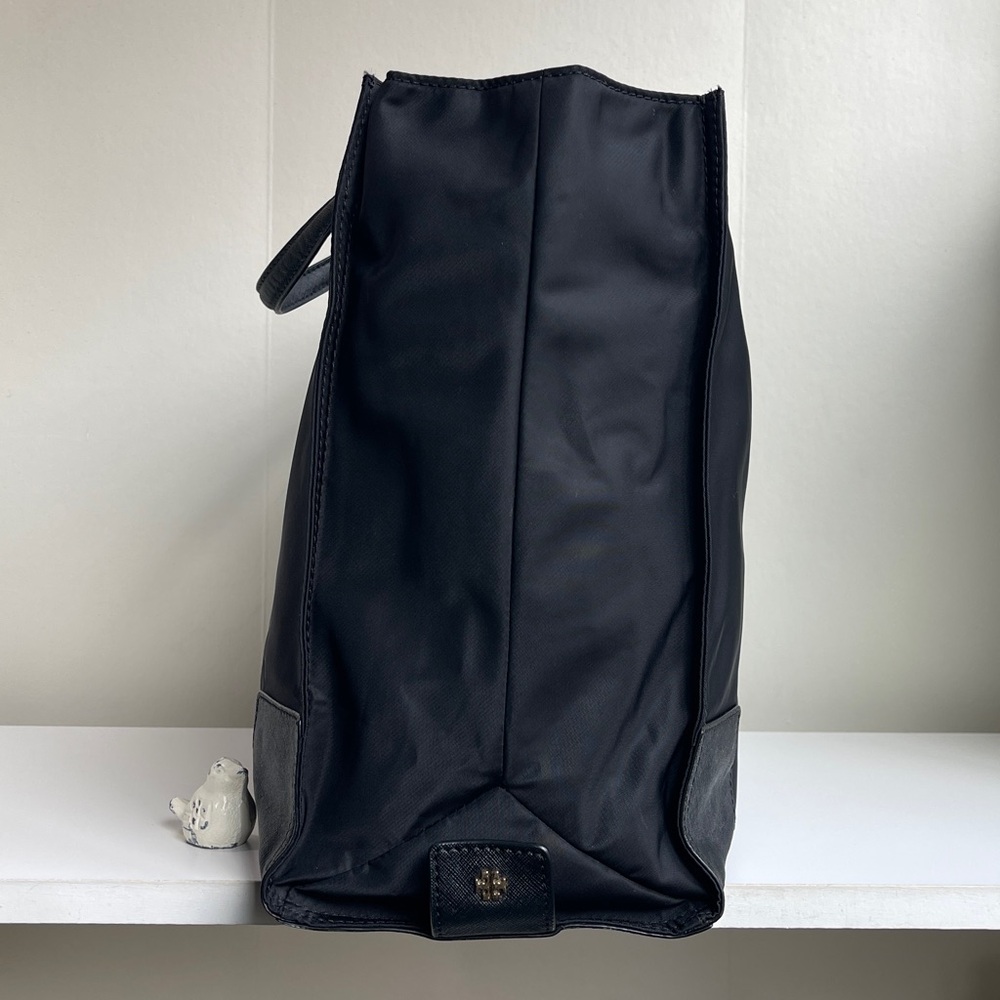 Tory Burch Ella Packable Tote - Picture 7 of 16